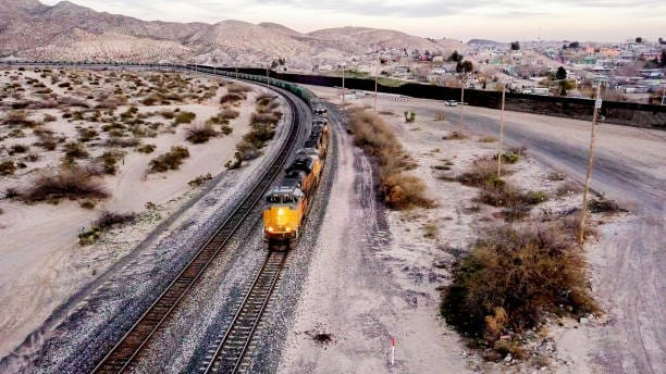 Train on the tracks outside Sunland Park, a WSI service area where we serve as experts in digital marketing and SEO